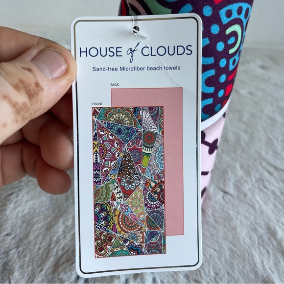 New House of Clouds Sand Free Microfiber Quick Dry Beach Towel Retro Print - Picture 3 of 6